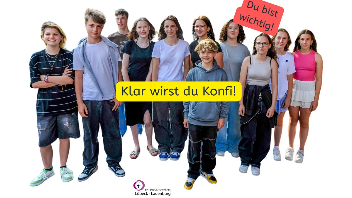 Fröhliche Jugendliche wollen Konfirmanden werden